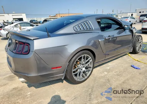 2013 Ford Mustang Gt из США, поврежденный, VIN 1ZVBP8CF8D5274300